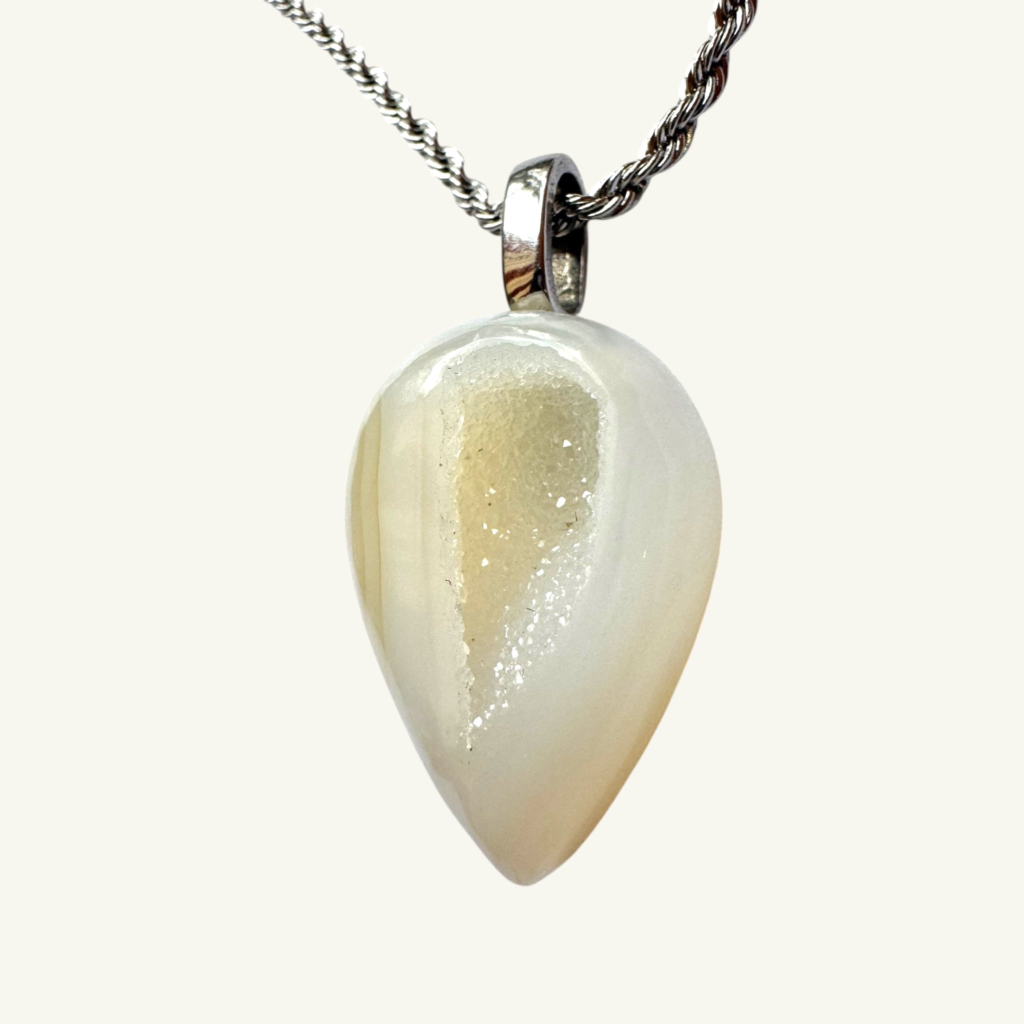 Collana drusa onice bianca 28x20 mm Sharifa Crystals